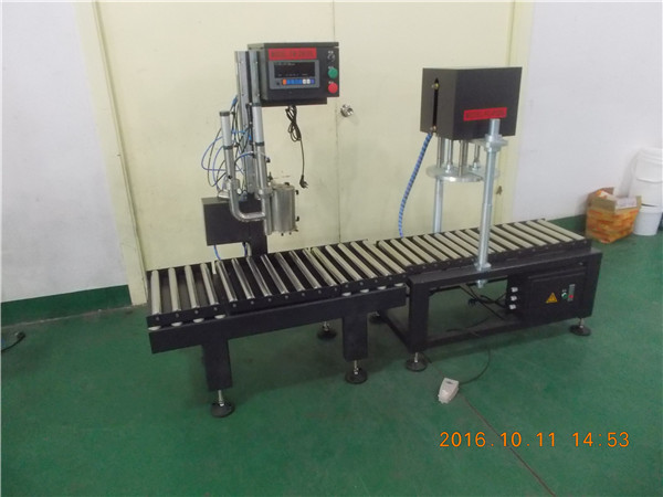 drum pagpuno machine alang sa lubricants oil / 200L tambol